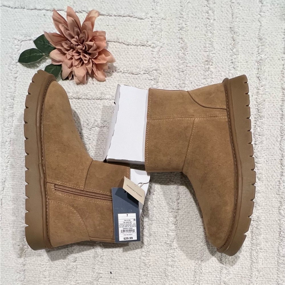 UNIVERSAL THREAD Tan Memory Foam Boots- Various Sizes - Picture 2 of 7